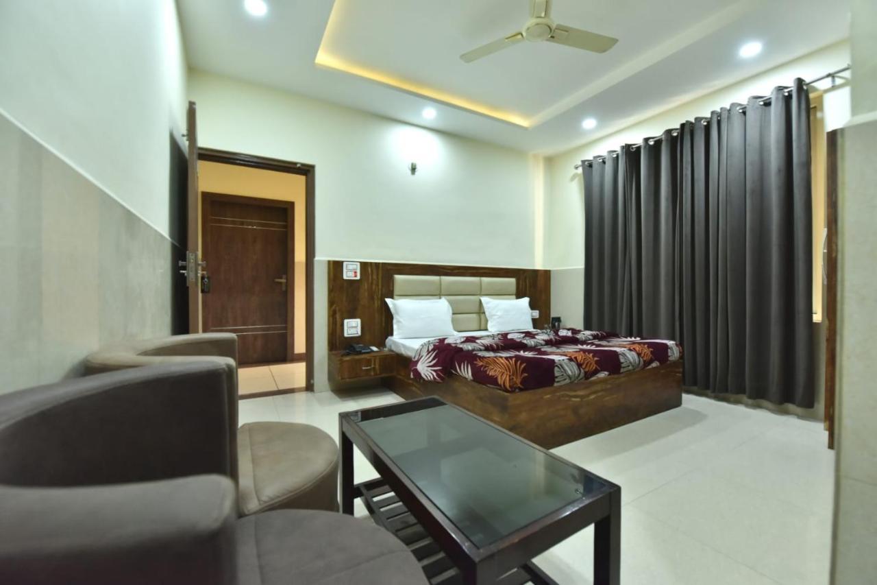 Royal Inn Jammu Luaran gambar