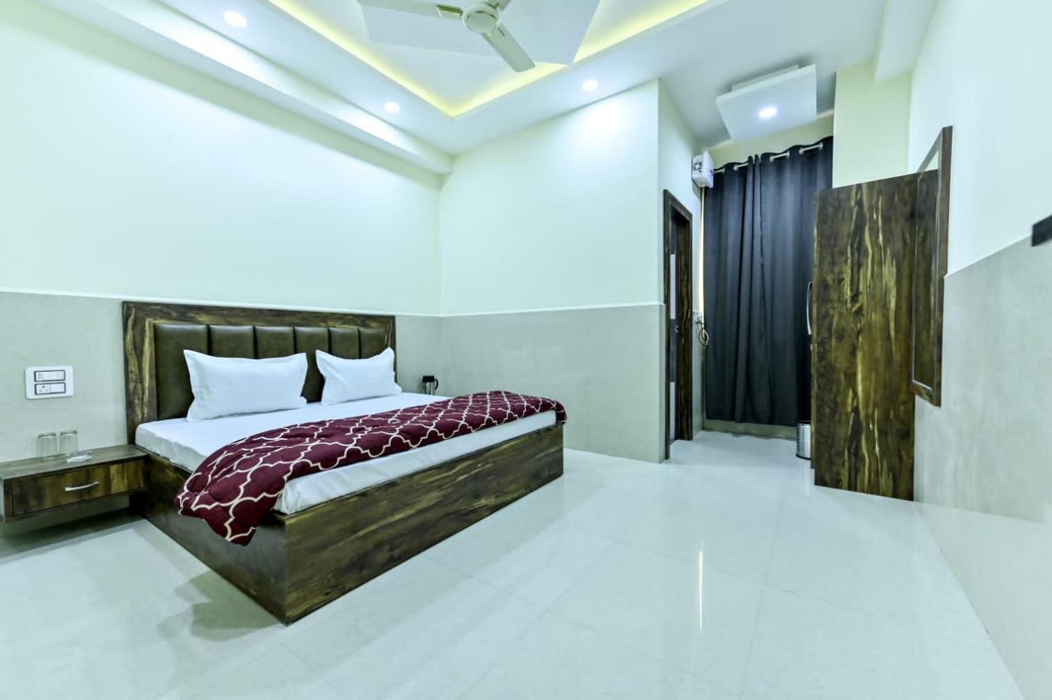 Royal Inn Jammu Luaran gambar